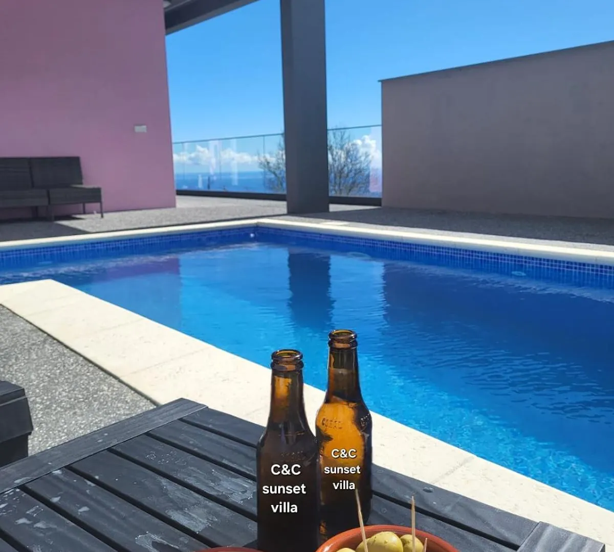C&C Sunset Villa アルコ・ダ・カリェタ